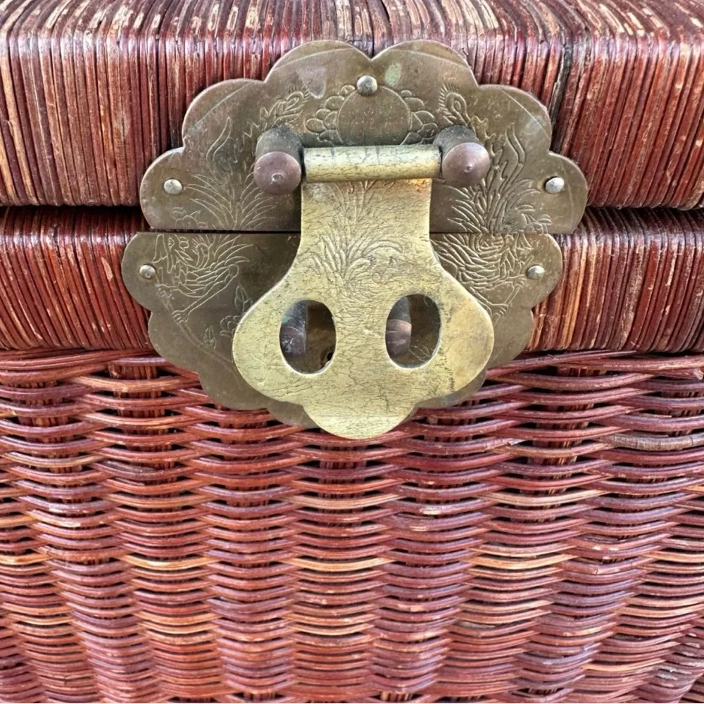 Natural Wicker Trunk or End Table Base 20H x 14W x 10.5D